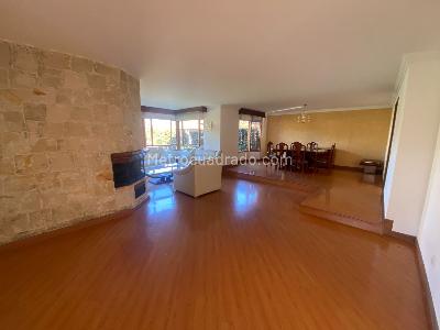 Casa de 4 alcobas en venta en San Jose De Bavaria, Bogotá, 300 m² · foto 17 de 20