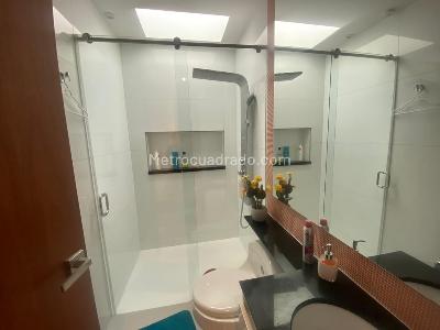 Casa de 4 alcobas en venta en San Jose De Bavaria, Bogotá, 800 m² · foto 13 de 18