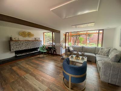 Casa de 3 alcobas en venta en San Jose De Bavaria, Bogotá, 250 m² · foto 6 de 16