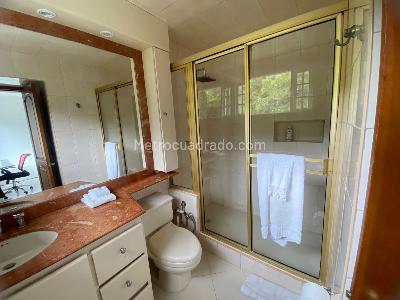 Casa de 4 alcobas en venta en San Jose De Bavaria, Bogotá, 800 m² · foto 18 de 20