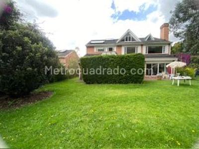 Casa de 4 alcobas en venta en San Jose De Bavaria, Bogotá, 800 m² · foto 2 de 20