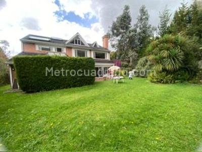 Casa de 4 alcobas en venta en San Jose De Bavaria, Bogotá, 800 m² · foto 3 de 20