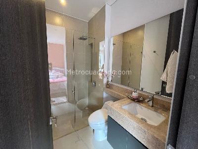 Apartamento de 3 alcobas en venta en Cerros De Suba, Bogotá, 167 m² · foto 3 de 17