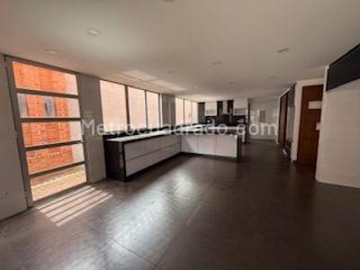 Casa de 4 alcobas en venta en San Jose De Bavaria, Bogotá, 800 m² · foto 14 de 19