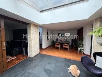 Casa de 3 alcobas en venta en San Jose De Bavaria, Bogotá, 350 m² · foto 11 de 17
