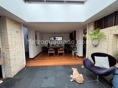 Casa de 3 alcobas en venta en San Jose De Bavaria, Bogotá, 350 m² · foto 15 de 17