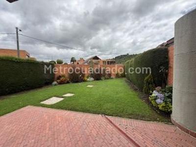 Casa de 3 alcobas en arriendo en San Jose De Bavaria, Bogotá, 800 m² · foto 11 de 15