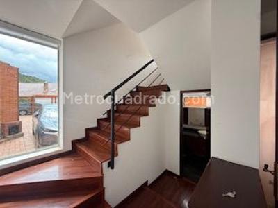 Casa de 3 alcobas en arriendo en San Jose De Bavaria, Bogotá, 800 m² · foto 2 de 15