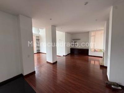 Casa de 3 alcobas en arriendo en San Jose De Bavaria, Bogotá, 800 m² · foto 4 de 15