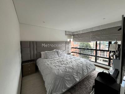 Apartamento de 3 alcobas en venta en Los Rosales Chico, Bogotá, 100 m² · foto 12 de 14