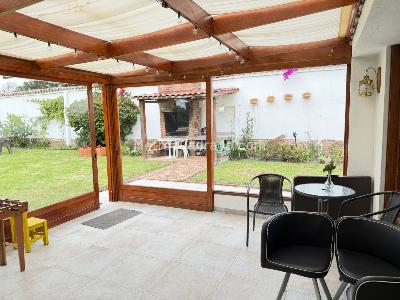Casa de 5 alcobas en venta en San Jose De Bavaria, Bogotá, 1200 m² · foto 3 de 15