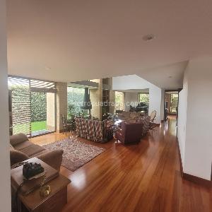 Casa de 4 alcobas en venta en San Jose De Bavaria, Bogotá, 670 m² · foto 11 de 12