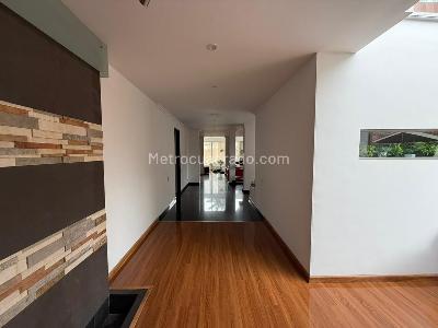 Casa en venta en San Jose De Bavaria, Bogotá · foto 4 de 18