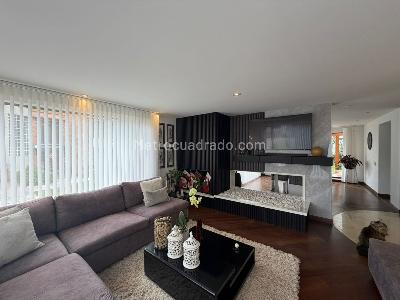 Casa de 3 alcobas en venta en San Jose De Bavaria, Bogotá, 280 m² · foto 4 de 17