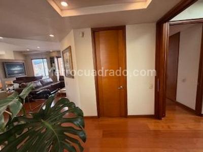 Apartamento de 3 alcobas en venta en Colina San Jose Del Prado, Bogotá, 196 m² · foto 16 de 20