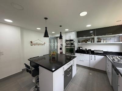 Casa de 3 alcobas en venta en San Jose De Bavaria, Bogotá, 550 m² · foto 10 de 17