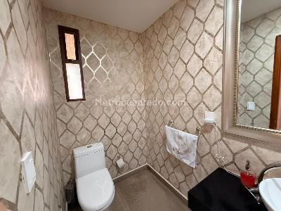 Casa de 4 alcobas en venta en San Jose De Bavaria, Bogotá, 800 m² · foto 4 de 14