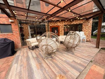 Casa de 4 alcobas en venta en San Jose De Bavaria, Bogotá, 800 m² · foto 2 de 14