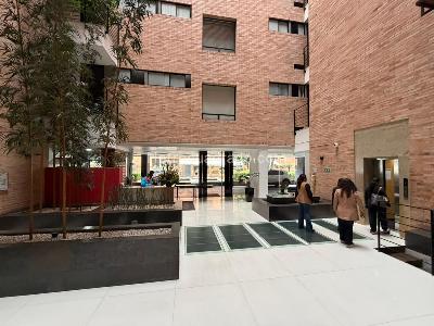 Apartamento de 3 alcobas en venta en Chico Norte, Bogotá, 100 m² · foto 3 de 17