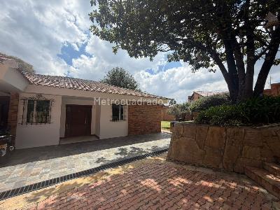 Casa de 4 alcobas en venta en San Jose De Bavaria, Bogotá · foto 12 de 16