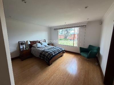 Casa de 4 alcobas en venta en San Jose De Bavaria, Bogotá · foto 3 de 16