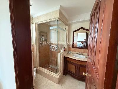 Casa de 4 alcobas en venta en San Jose De Bavaria, Bogotá · foto 5 de 16
