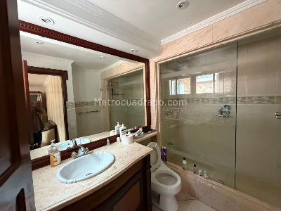 Casa de 4 alcobas en venta en San Jose De Bavaria, Bogotá · foto 8 de 16