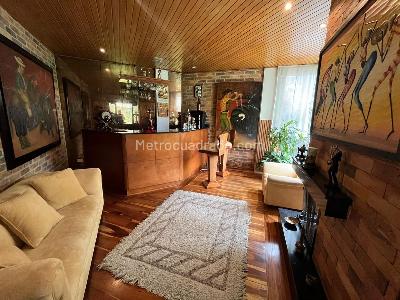 Casa de 4 alcobas en venta en San Jose De Bavaria, Bogotá, 850 m² · foto 3 de 16