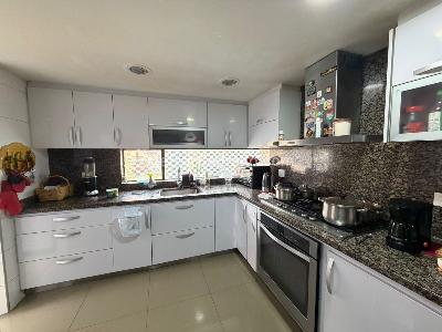 Casa de 4 alcobas en venta en San Jose De Bavaria, Bogotá, 1100 m² · foto 5 de 15