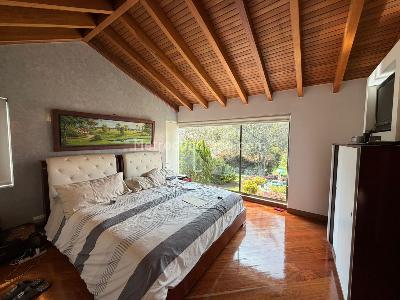 Casa de 4 alcobas en venta en San Jose De Bavaria, Bogotá, 1100 m² · foto 2 de 16