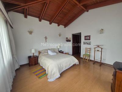 Casa de 4 alcobas en venta en San Jose De Bavaria, Bogotá, 800 m² · foto 7 de 10