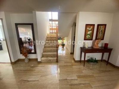 Casa de 4 alcobas en venta en San Jose De Bavaria, Bogotá, 800 m² · foto 20 de 20