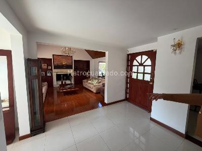 Casa de 3 alcobas en venta en San Jose De Bavaria, Bogotá, 886 m² · foto 10 de 19