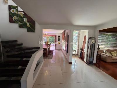 Casa de 3 alcobas en venta en San Jose De Bavaria, Bogotá, 886 m² · foto 11 de 19