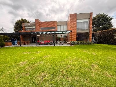 Casa de 4 alcobas en venta en Hacienda San Simon, Bogotá, 1250 m² · foto 9 de 17