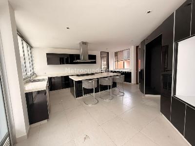 Casa de 4 alcobas en venta en San Jose De Bavaria, Bogotá, 800 m² · foto 17 de 19