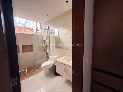 Casa de 4 alcobas en venta en San Jose De Bavaria, Bogotá, 800 m² · foto 5 de 19