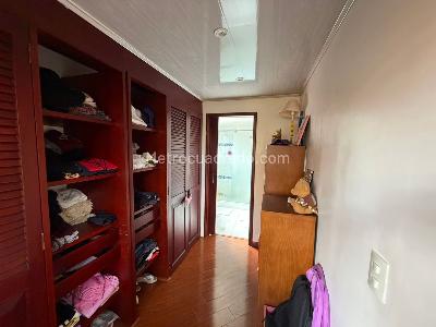 Casa de 4 alcobas en venta en San Jose De Bavaria, Bogotá, 887 m² · foto 9 de 20