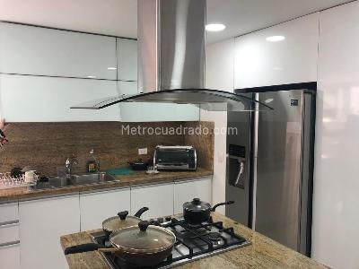 Apartamento de 3 alcobas en venta en Santa Rita, Cali, 320 m² · foto 9 de 19