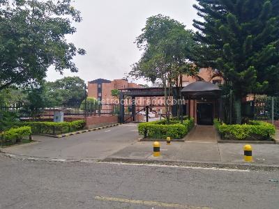 Apartamento en venta en El Refugio, Cali · foto 2 de 20