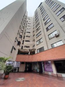 Apartamento en venta en Prados Del Norte, Cali · foto 2 de 17