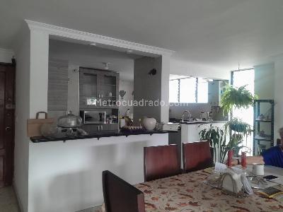 Apartamento en venta en Prados Del Norte, Cali · foto 4 de 17