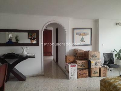 Apartamento en venta en Prados Del Norte, Cali · foto 6 de 17