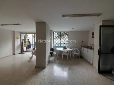 Apartamento en venta en Prados Del Norte, Cali · foto 13 de 17