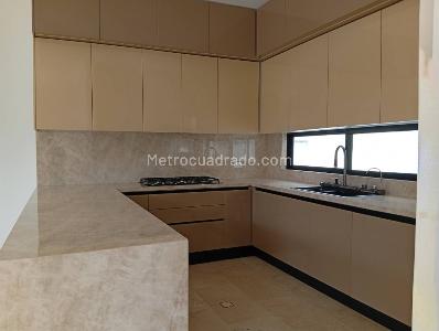 Apartamento de 4 alcobas en venta en Santa Teresita, Cali, 244 m² · foto 10 de 20