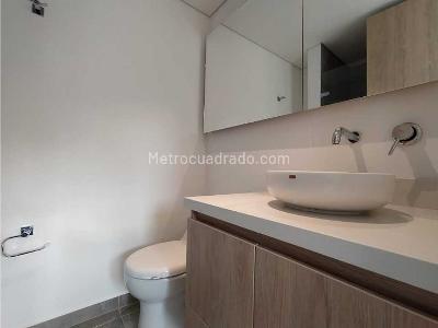 Apartaestudio en arriendo en Las Palmas, Medellín, 52 m² · foto 5 de 16