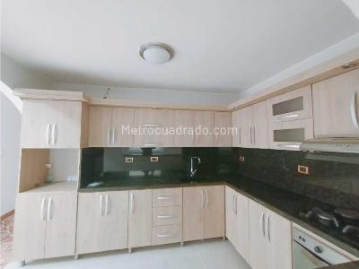 Casa de 4 alcobas en arriendo en Envigado, Envigado, 120 m² · foto 13 de 20