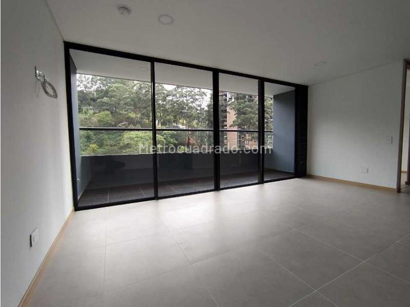 Modern 3BR Apartment with Mountain View in Las Palmas - 6