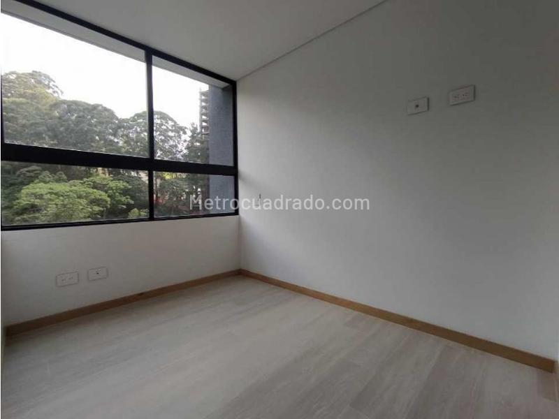 Modern 3BR Apartment with Mountain View in Las Palmas - 9
