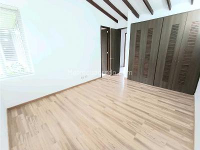 Casa de 5 alcobas en arriendo en Loma Del Escobero, Envigado, 400 m² · foto 17 de 20